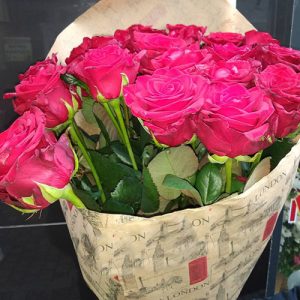 букет червоних троянд на день народження в Луцьку фото