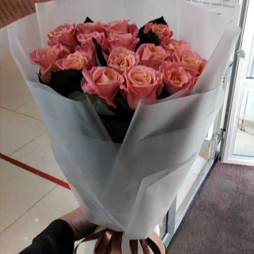 букет чайних троянд 15 міс Піггі фото